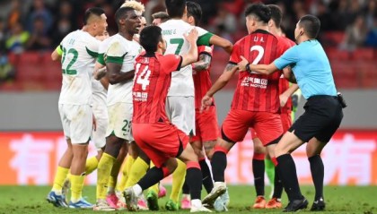 v站体育-【中超】夺冠悬念继续！颜骏凌送礼 海港1比2负国安