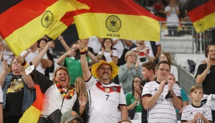 v站体育-【复盘】推迟了3天，弗利克的开门红在斯图加特上演