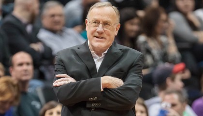 v站体育-千胜教头阿德尔曼去世，享年79岁，NBA专员悼念