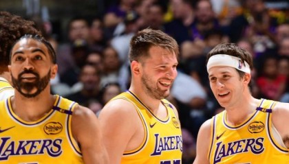 v体育-湖人锁定西部第三迎利好！完全体冲冠坐等对手